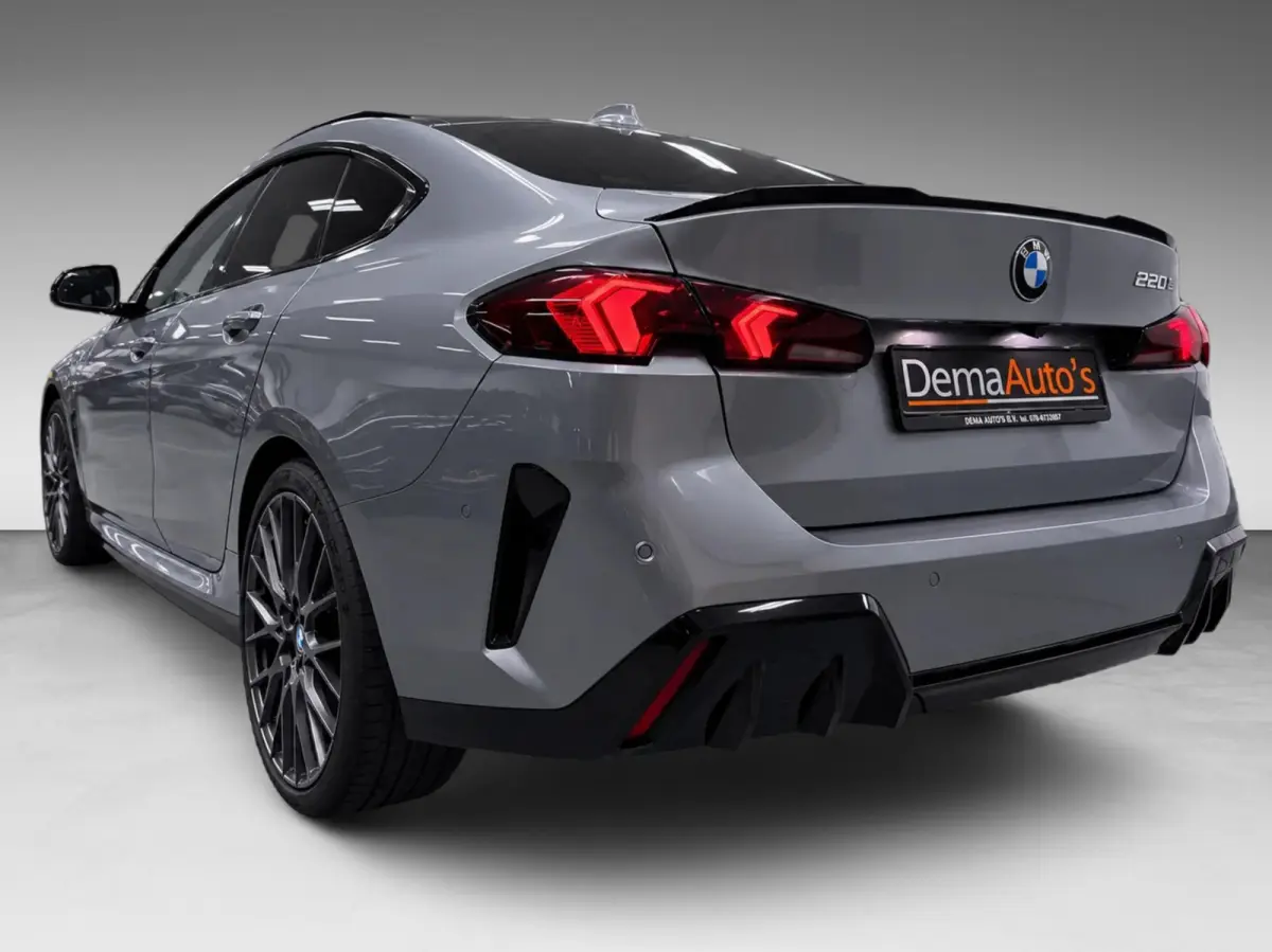 220 M Sport Design Edition NW-PRIJS 68.DEURO FULL-OPTION!!