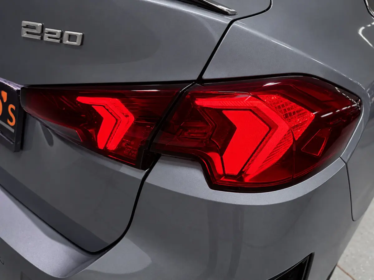 220 M Sport Design Edition NW-PRIJS 68.DEURO FULL-OPTION!!