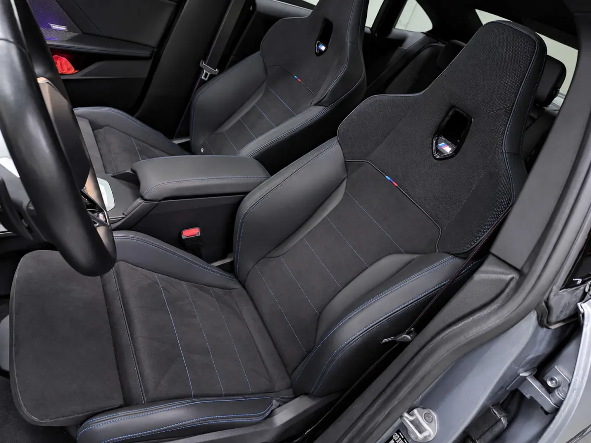 220 M Sport Design Edition NW-PRIJS 68.DEURO FULL-OPTION!!