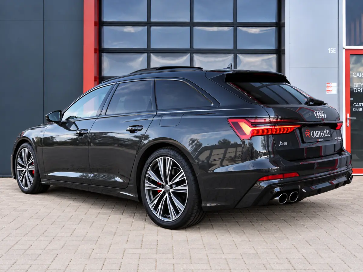 55 TFSI e S-Line Quattro Competition | Pano | B&O | Head-Up | Memory | Digital Dash | Matrix Led | Adaptive Cruise | Trekhaak | Leder - Alcantara | Camera | Carplay | Keyless | Stoelverwarmi