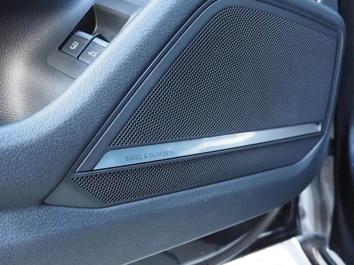 55 TFSI e S-Line Quattro Competition | Pano | B&O | Head-Up | Memory | Digital Dash | Matrix Led | Adaptive Cruise | Trekhaak | Leder - Alcantara | Camera | Carplay | Keyless | Stoelverwarmi