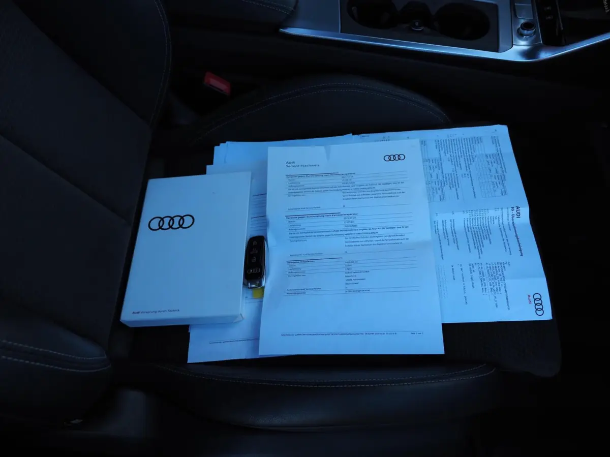 55 TFSI e S-Line Quattro Competition | Pano | B&O | Head-Up | Memory | Digital Dash | Matrix Led | Adaptive Cruise | Trekhaak | Leder - Alcantara | Camera | Carplay | Keyless | Stoelverwarmi