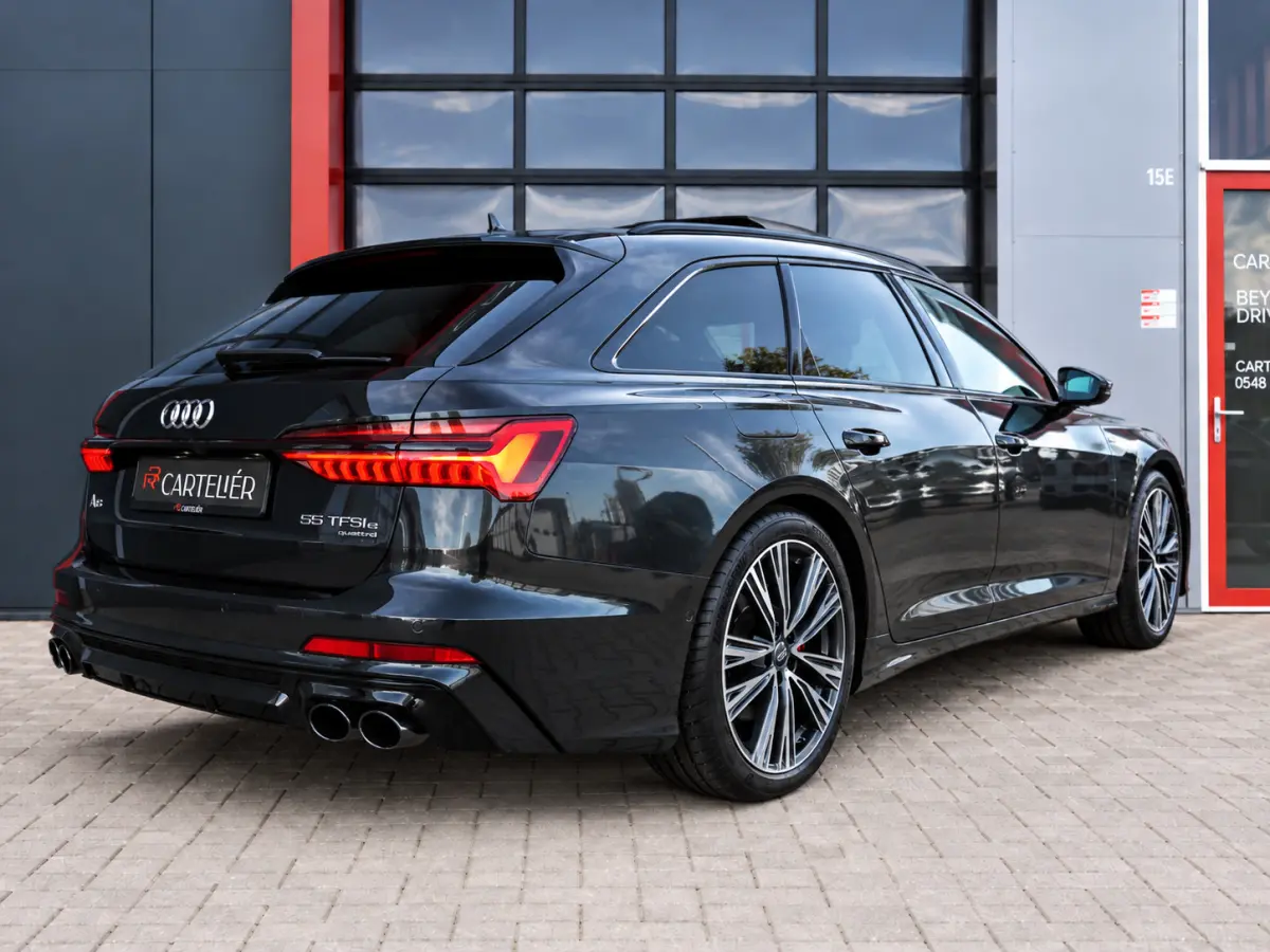 55 TFSI e S-Line Quattro Competition | Pano | B&O | Head-Up | Memory | Digital Dash | Matrix Led | Adaptive Cruise | Trekhaak | Leder - Alcantara | Camera | Carplay | Keyless | Stoelverwarmi