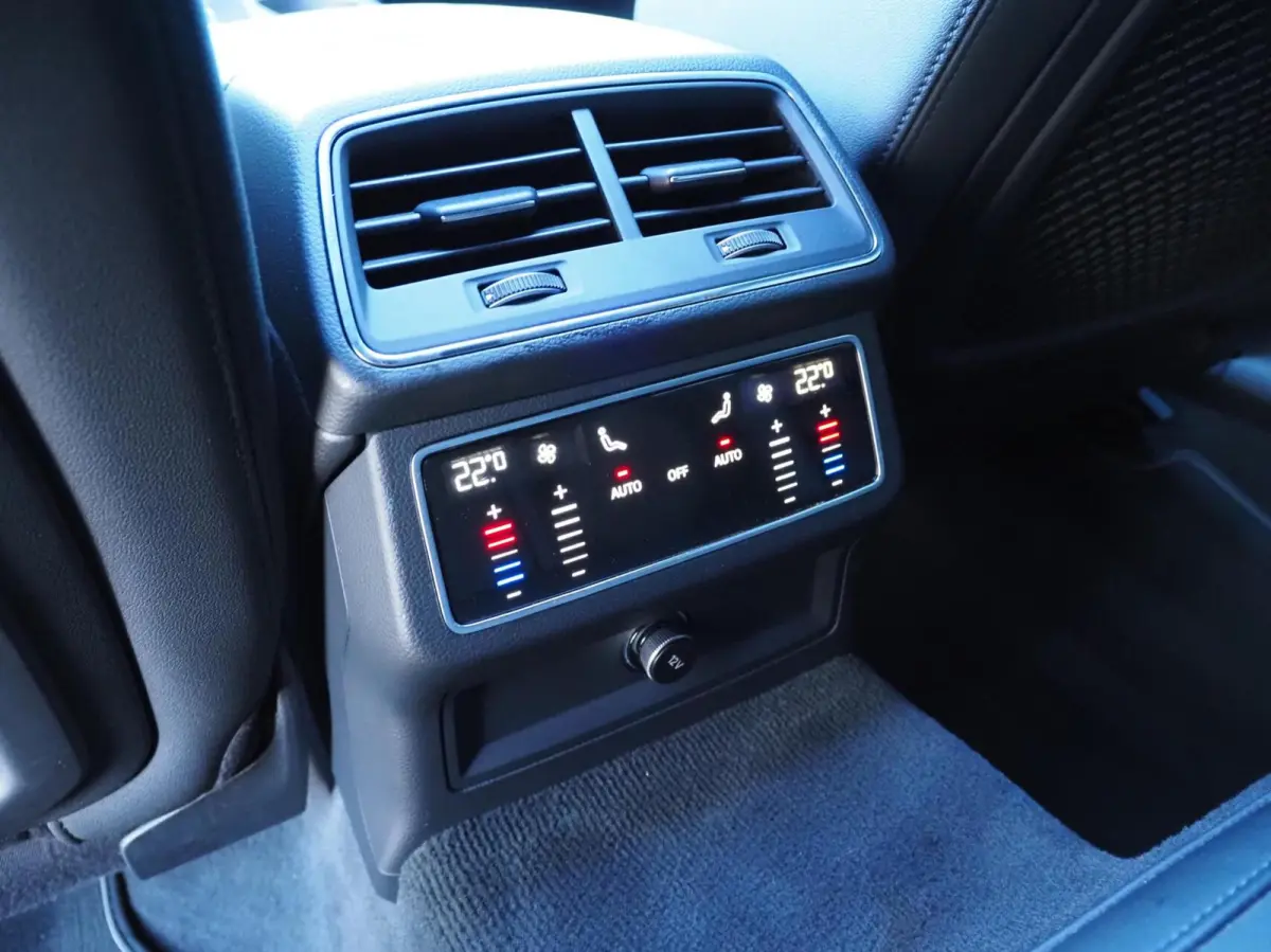 55 TFSI e S-Line Quattro Competition | Pano | B&O | Head-Up | Memory | Digital Dash | Matrix Led | Adaptive Cruise | Trekhaak | Leder - Alcantara | Camera | Carplay | Keyless | Stoelverwarmi