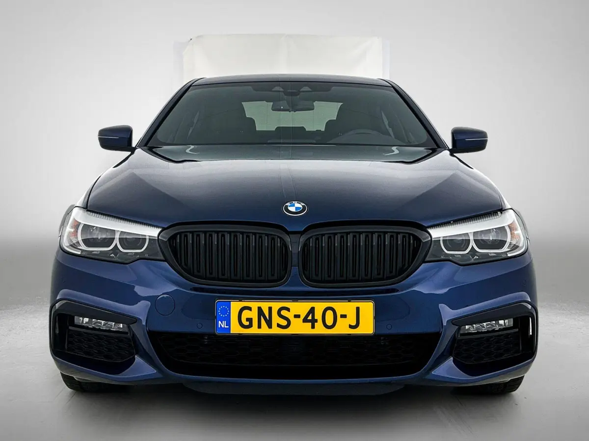 530e iPerformance High Executive | ACHTERUITRIJCAMERA | APPLE CARPLAY - ANDROID AUTO | STOELVERWARMING | NAVIGATIE | ELEKTRISCHE KOFFERKLEP | ELEKTRISCHE STOELEN | SFEERVERLICHTING |