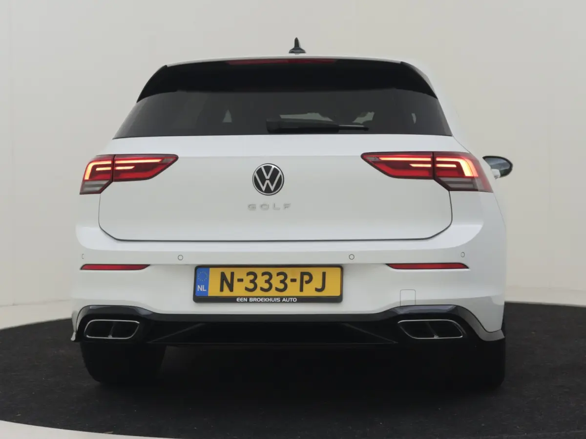 1.5 TSI R-Line l Stoel & Stuurverwarming l R-Line In en Exterieur l Adaptieve Cruise Control l Camera l Full Map Navigatie l Apple Car Play