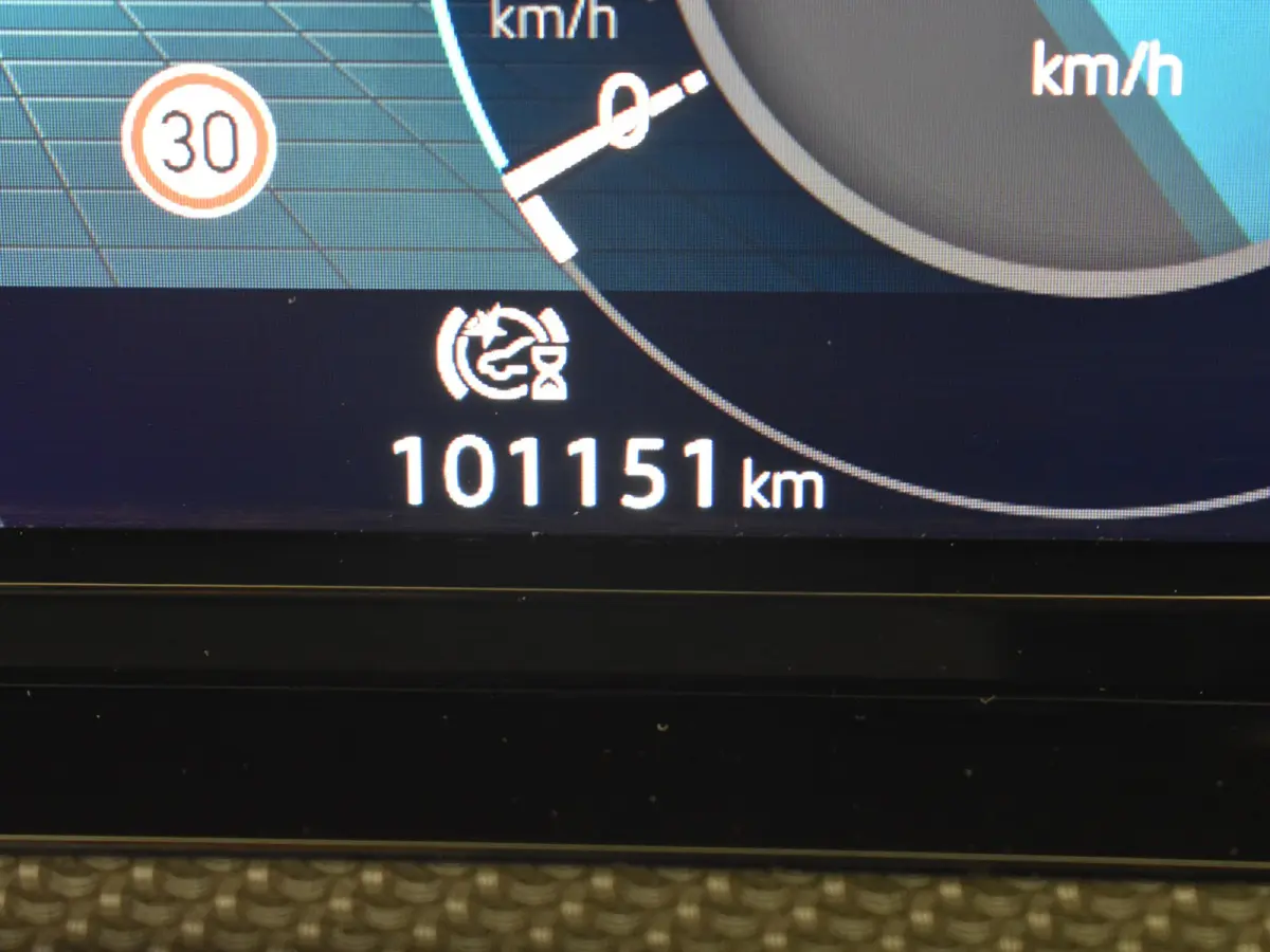 1.5 TSI R-Line l Stoel & Stuurverwarming l R-Line In en Exterieur l Adaptieve Cruise Control l Camera l Full Map Navigatie l Apple Car Play
