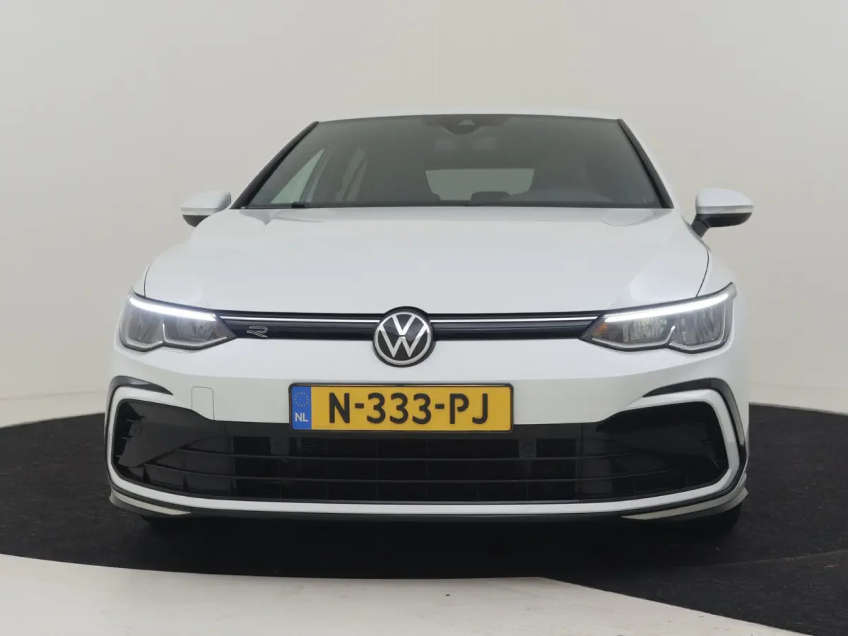 1.5 TSI R-Line l Stoel & Stuurverwarming l R-Line In en Exterieur l Adaptieve Cruise Control l Camera l Full Map Navigatie l Apple Car Play