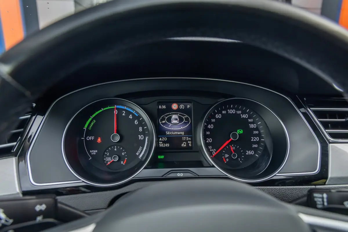 1.4 TSI PHEV GTE Business | ACC | Stoelverwarming | Camera | LED Matrix | 17'' | | Achteruitrijcamera | Cruise control adaptief | Elektrisch bedienbare achterklep met sensorsturing