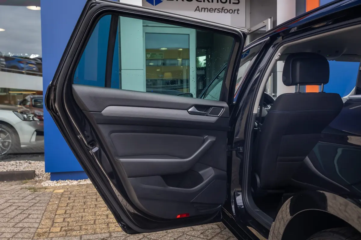 1.4 TSI PHEV GTE Business | ACC | Stoelverwarming | Camera | LED Matrix | 17'' | | Achteruitrijcamera | Cruise control adaptief | Elektrisch bedienbare achterklep met sensorsturing