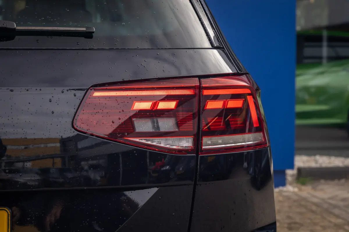 1.4 TSI PHEV GTE Business | ACC | Stoelverwarming | Camera | LED Matrix | 17'' | | Achteruitrijcamera | Cruise control adaptief | Elektrisch bedienbare achterklep met sensorsturing