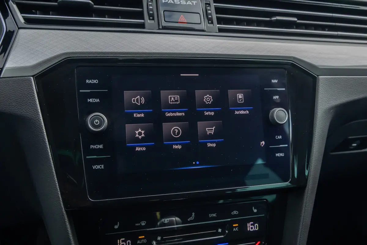 1.4 TSI PHEV GTE Business | ACC | Stoelverwarming | Camera | LED Matrix | 17'' | | Achteruitrijcamera | Cruise control adaptief | Elektrisch bedienbare achterklep met sensorsturing