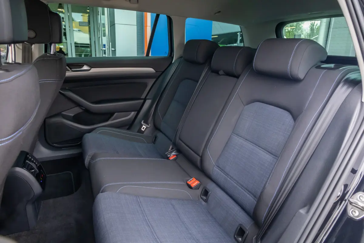 1.4 TSI PHEV GTE Business | ACC | Stoelverwarming | Camera | LED Matrix | 17'' | | Achteruitrijcamera | Cruise control adaptief | Elektrisch bedienbare achterklep met sensorsturing