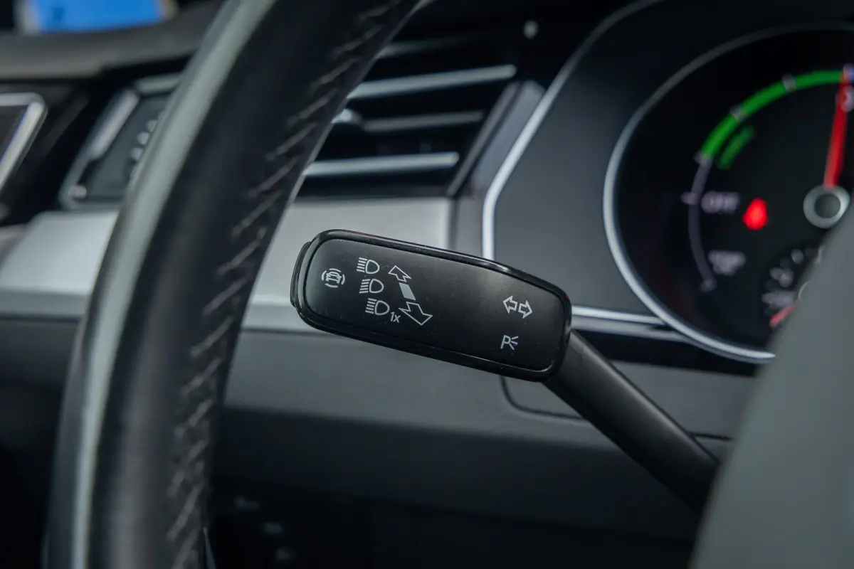 1.4 TSI PHEV GTE Business | ACC | Stoelverwarming | Camera | LED Matrix | 17'' | | Achteruitrijcamera | Cruise control adaptief | Elektrisch bedienbare achterklep met sensorsturing