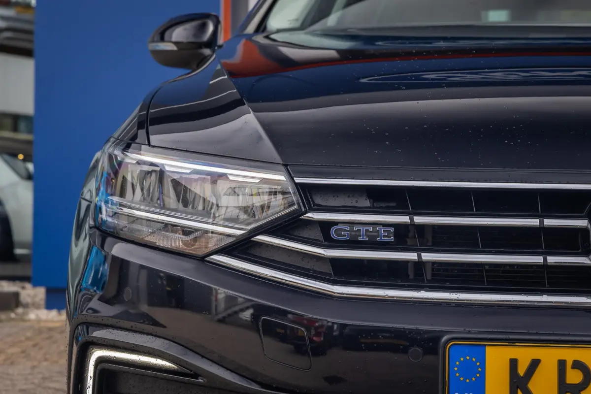 1.4 TSI PHEV GTE Business | ACC | Stoelverwarming | Camera | LED Matrix | 17'' | | Achteruitrijcamera | Cruise control adaptief | Elektrisch bedienbare achterklep met sensorsturing