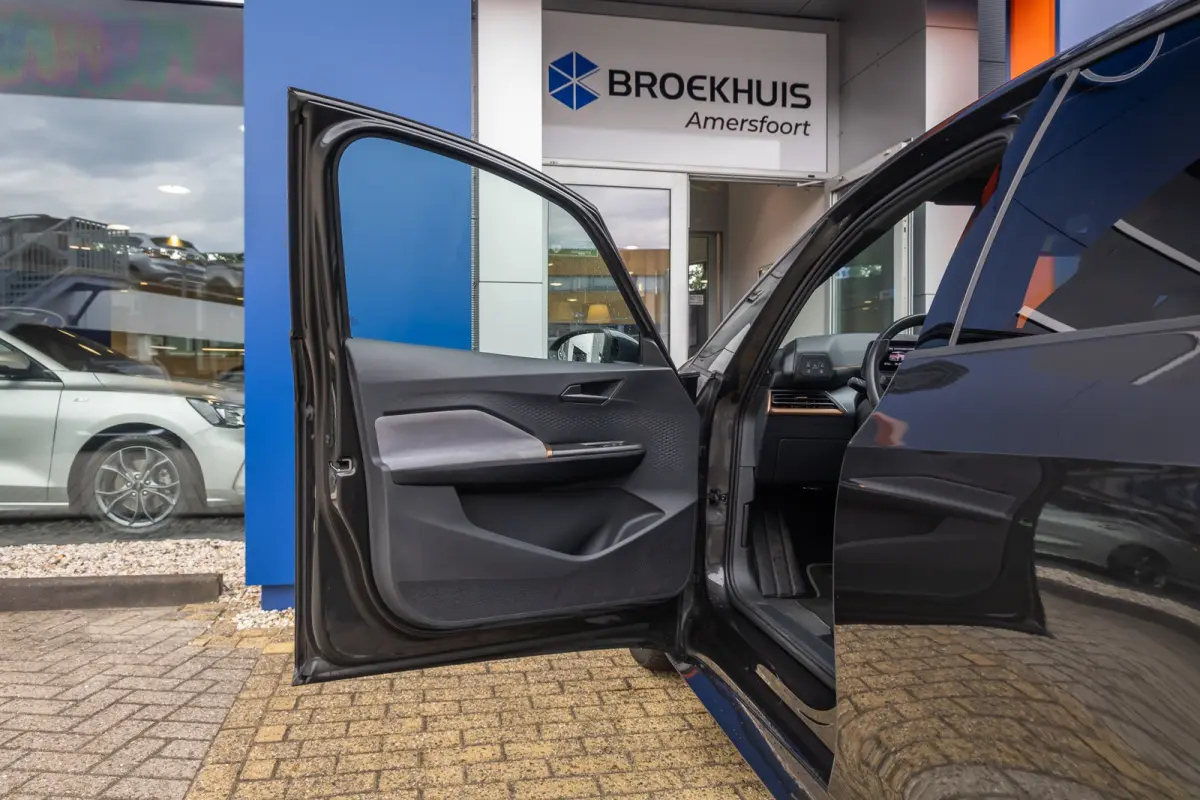 Adrenaline 82 kWh | Cruise Control Adaptief | Apple Carplay/Android Auto | 19'' L.M . | Navi | LED | Full-LED koplampen | Lichtmetalen velgen 19" | Navigatiesysteem full map