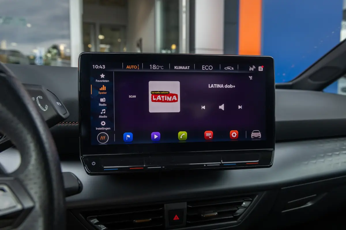 Adrenaline 82 kWh | Cruise Control Adaptief | Apple Carplay/Android Auto | 19'' L.M . | Navi | LED | Full-LED koplampen | Lichtmetalen velgen 19" | Navigatiesysteem full map