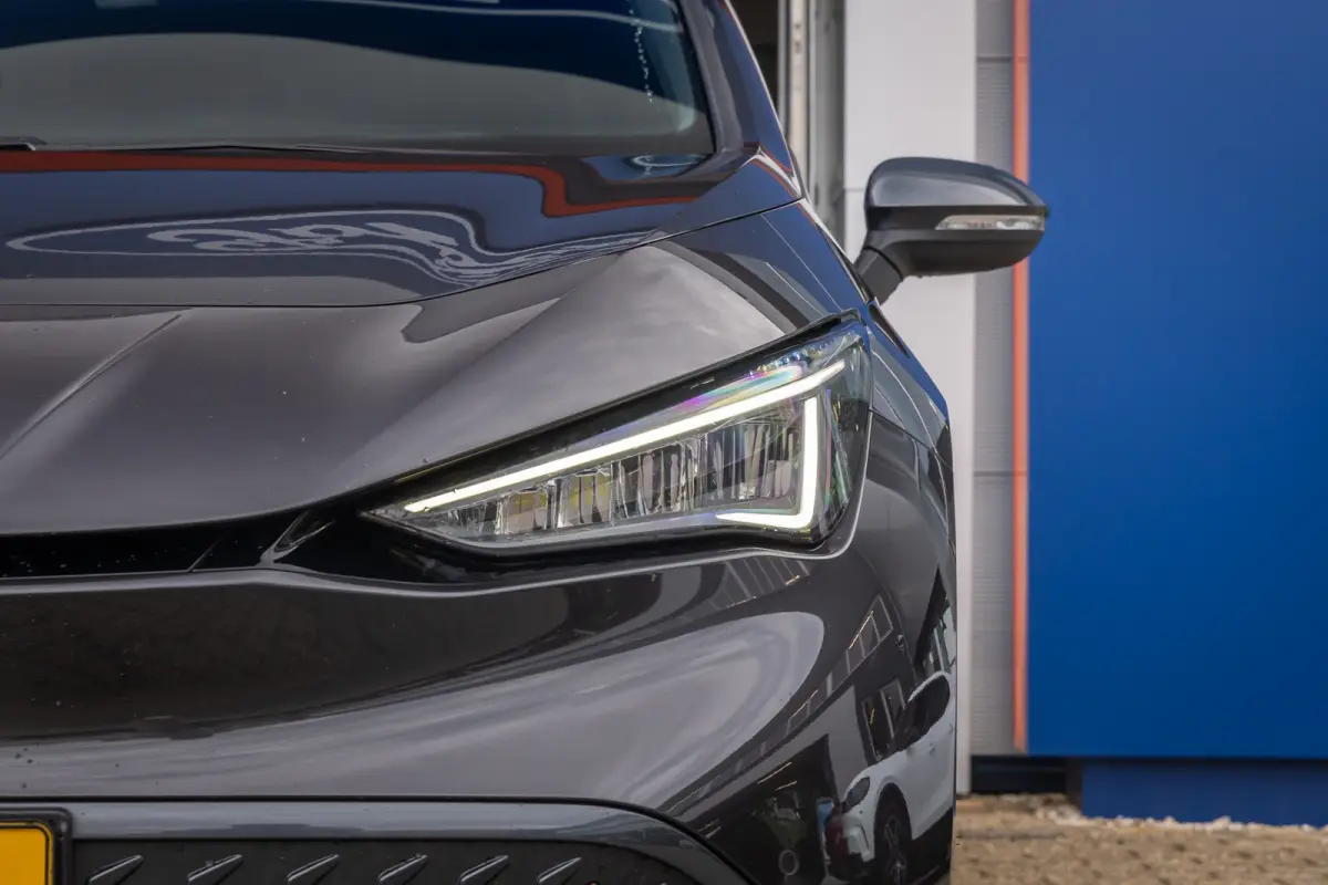 Adrenaline 82 kWh | Cruise Control Adaptief | Apple Carplay/Android Auto | 19'' L.M . | Navi | LED | Full-LED koplampen | Lichtmetalen velgen 19" | Navigatiesysteem full map