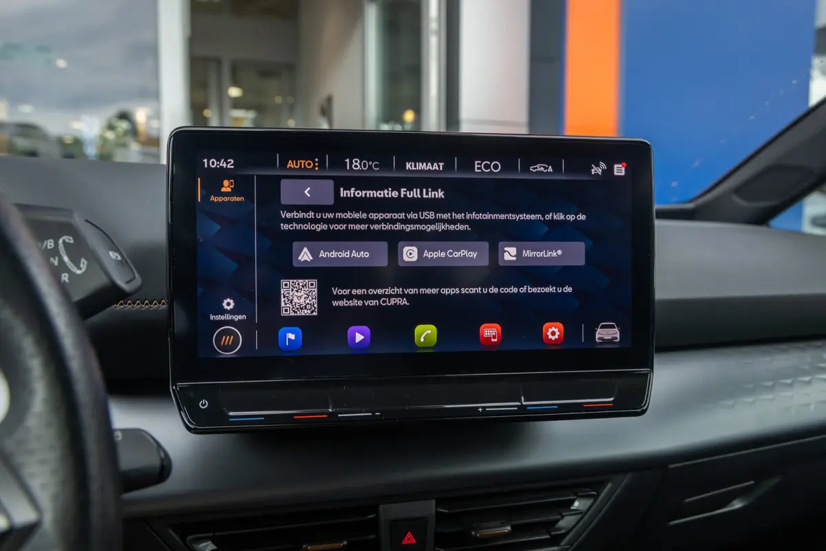 Adrenaline 82 kWh | Cruise Control Adaptief | Apple Carplay/Android Auto | 19'' L.M . | Navi | LED | Full-LED koplampen | Lichtmetalen velgen 19" | Navigatiesysteem full map