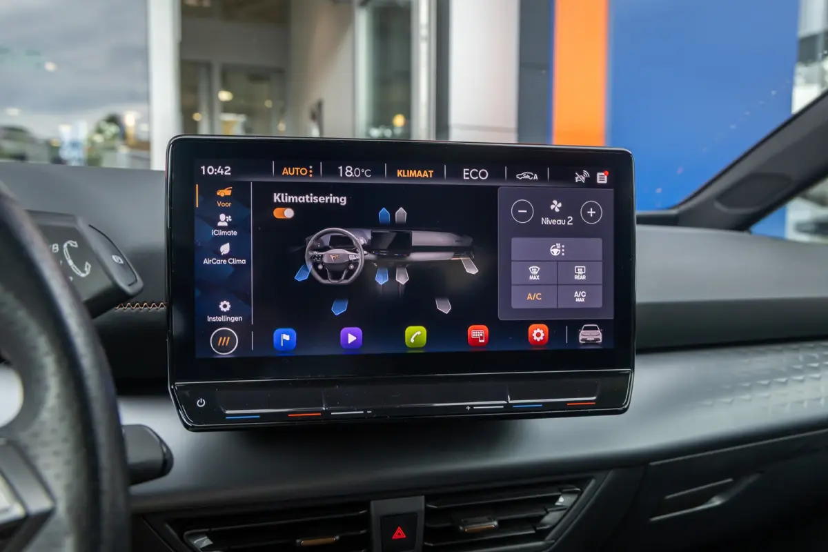 Adrenaline 82 kWh | Cruise Control Adaptief | Apple Carplay/Android Auto | 19'' L.M . | Navi | LED | Full-LED koplampen | Lichtmetalen velgen 19" | Navigatiesysteem full map