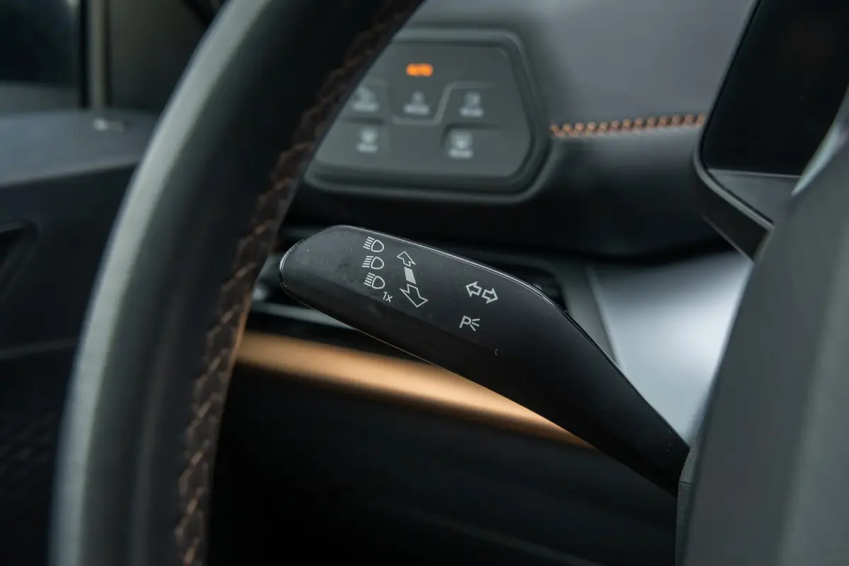 Adrenaline 82 kWh | Cruise Control Adaptief | Apple Carplay/Android Auto | 19'' L.M . | Navi | LED | Full-LED koplampen | Lichtmetalen velgen 19" | Navigatiesysteem full map