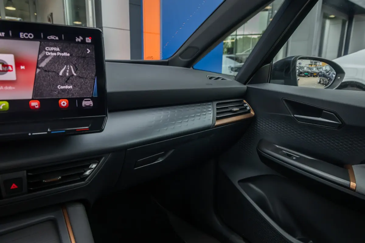 Adrenaline 82 kWh | Cruise Control Adaptief | Apple Carplay/Android Auto | 19'' L.M . | Navi | LED | Full-LED koplampen | Lichtmetalen velgen 19" | Navigatiesysteem full map
