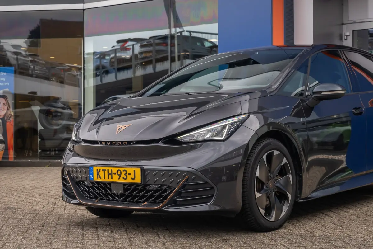 Adrenaline 82 kWh | Cruise Control Adaptief | Apple Carplay/Android Auto | 19'' L.M . | Navi | LED | Full-LED koplampen | Lichtmetalen velgen 19" | Navigatiesysteem full map