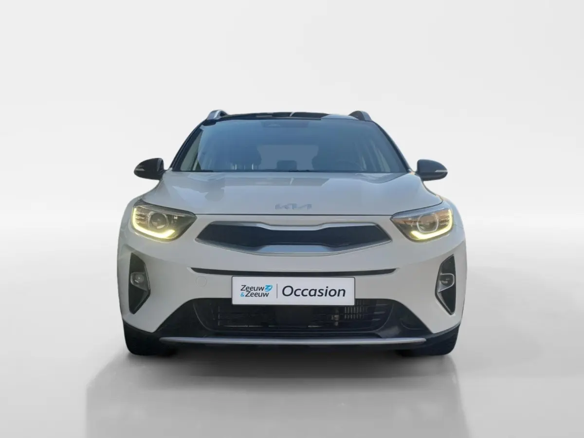 1.0i Turbo DynamicLine Automaat |  Two-tone lak | Apple Carplay / Android Auto | Airco |  Elektrische ramen | Camera | Parkeersensoren | Lichtmetalen velgen |