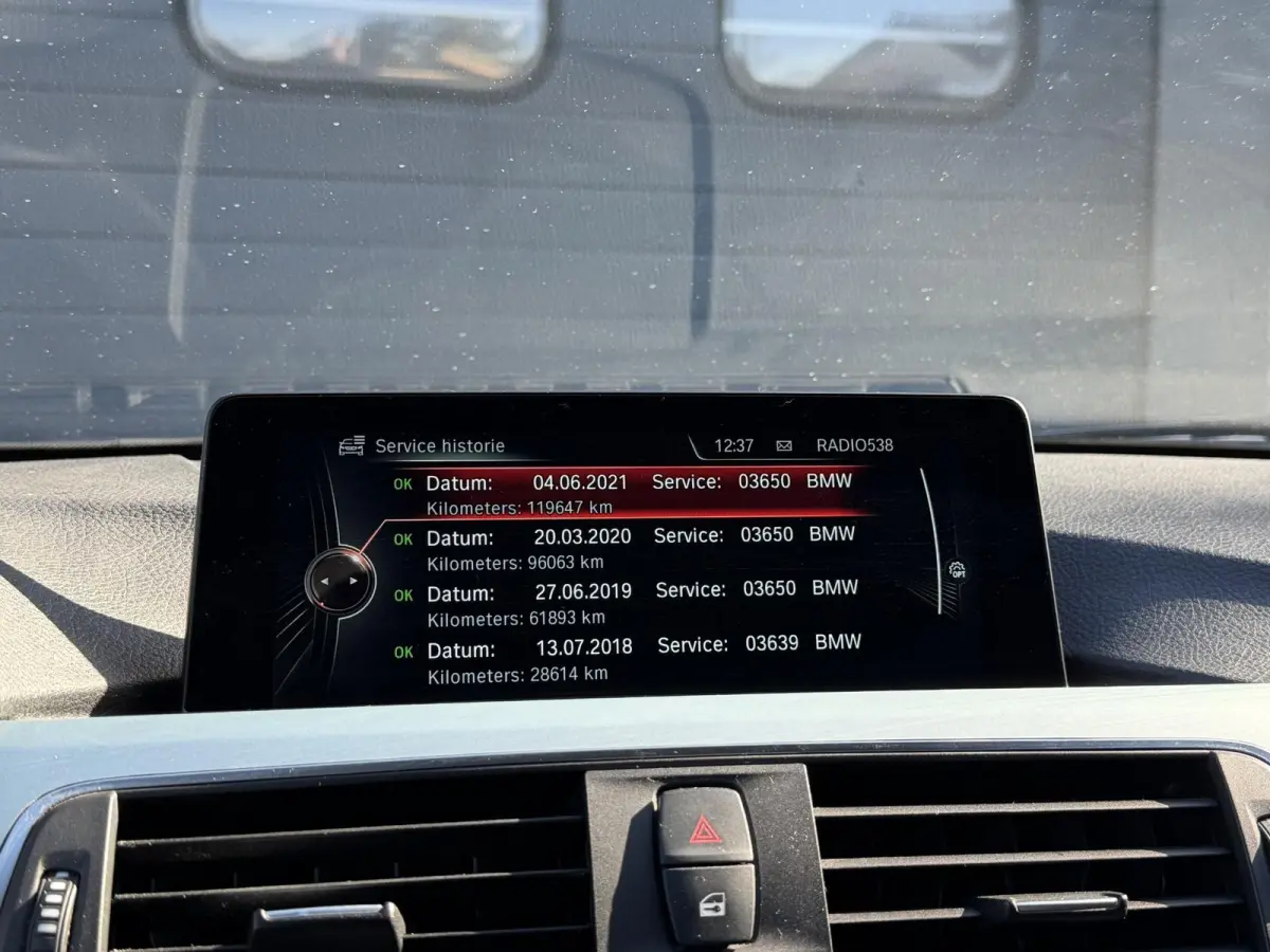 320i Centennial High Executive | Navigatie | Lederen Bekleding | Climate Control | Elektrische Achterklep |