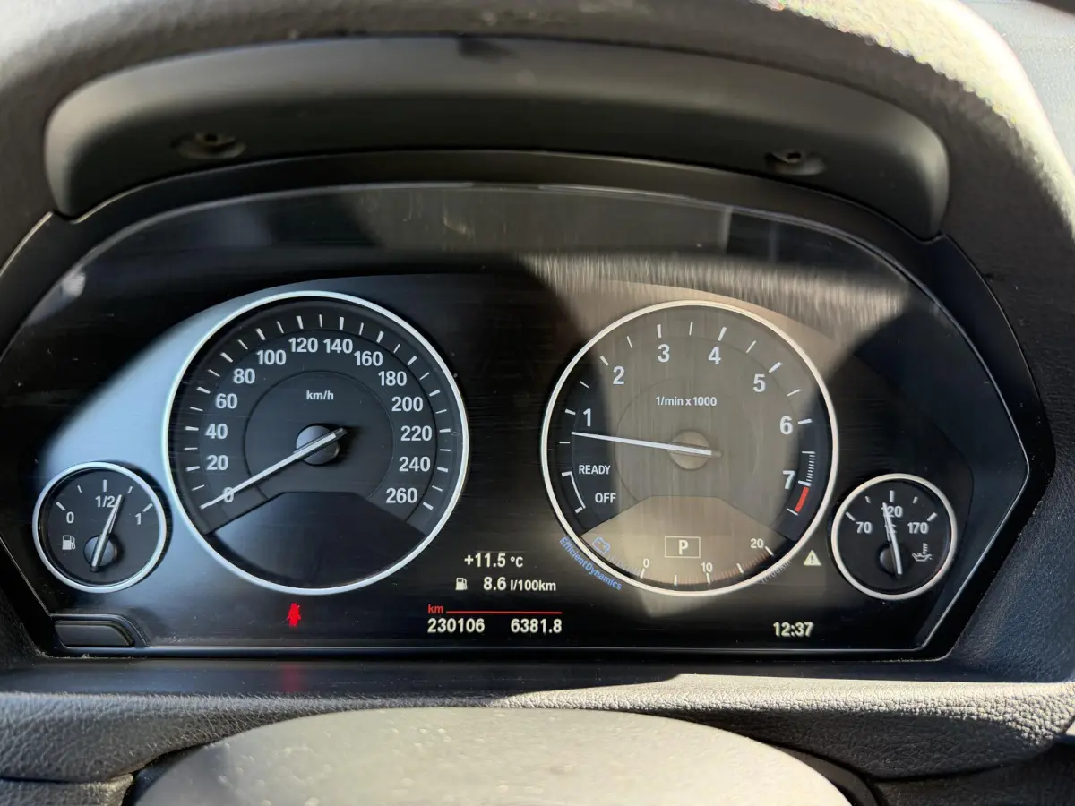 320i Centennial High Executive | Navigatie | Lederen Bekleding | Climate Control | Elektrische Achterklep |