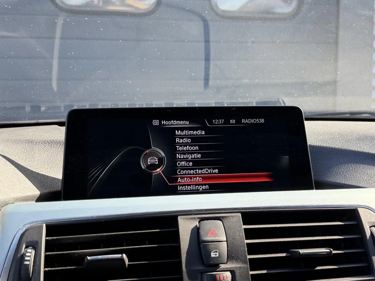 320i Centennial High Executive | Navigatie | Lederen Bekleding | Climate Control | Elektrische Achterklep |