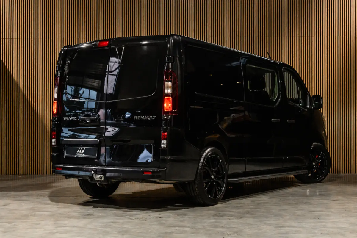 2.0 dCi 170 L2H1 DC Luxe | Marge | BTW Vrij | Dubbel cabine | Camera | Navigatie | 6-Zitter | Cruise control | Airco | Nieuwe APK | Dealer onderhouden | NAP Logisch | 1e eigenaar