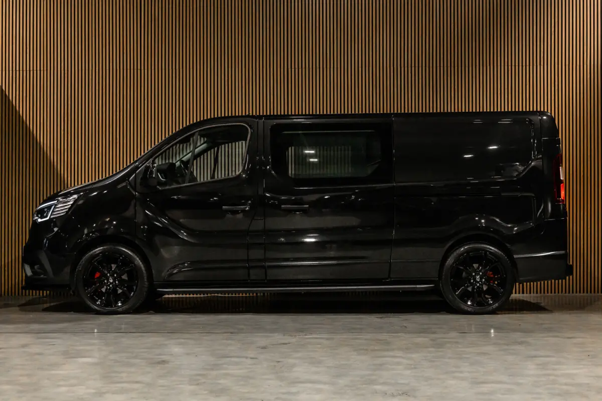 2.0 dCi 170 L2H1 DC Luxe | Marge | BTW Vrij | Dubbel cabine | Camera | Navigatie | 6-Zitter | Cruise control | Airco | Nieuwe APK | Dealer onderhouden | NAP Logisch | 1e eigenaar