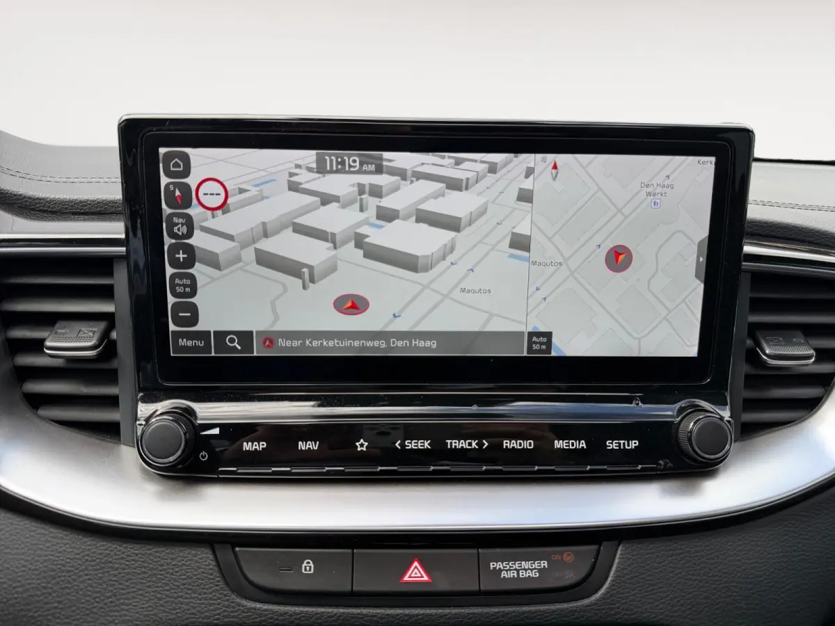 1.5 T-GDi GT-Line 1e Eigenaar | Dealer onderhouden | Open dak | Stoel & Stuur verwarming | Navigatie | Apple CarPlay & Android Auto | Fabrieksgarantie 13-10-2030 +3x 1 jaar* | NAP