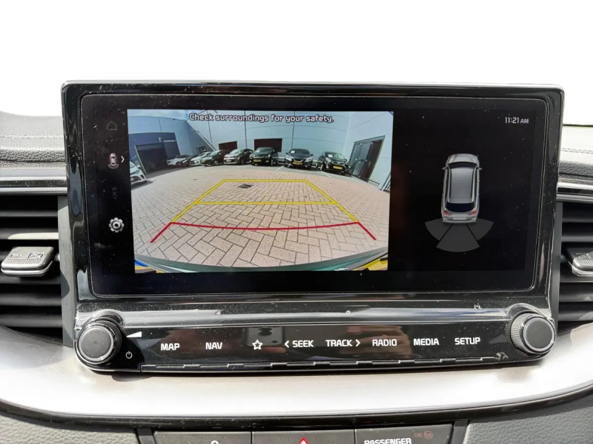 1.5 T-GDi GT-Line 1e Eigenaar | Dealer onderhouden | Open dak | Stoel & Stuur verwarming | Navigatie | Apple CarPlay & Android Auto | Fabrieksgarantie 13-10-2030 +3x 1 jaar* | NAP