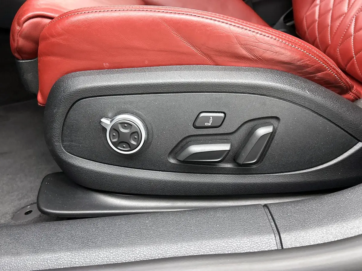 3.0 TFSI quattro Pro Line Plus | ORIGINEEL NL | PANORAMADAK | BANG & OLUFSEN | 360 CAMERA | HEAD UP | STOELVERWARMING | MEMORY | DODEHOEK | LEDER |