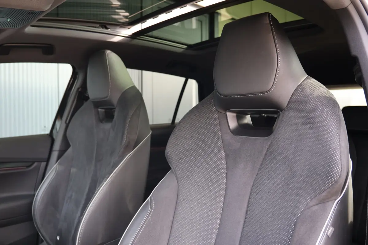 80 Sportline | panoramadak | adap. cruise | keyless entry | rijstrooksensor | apple carplay | camera | 1e eig | BTW