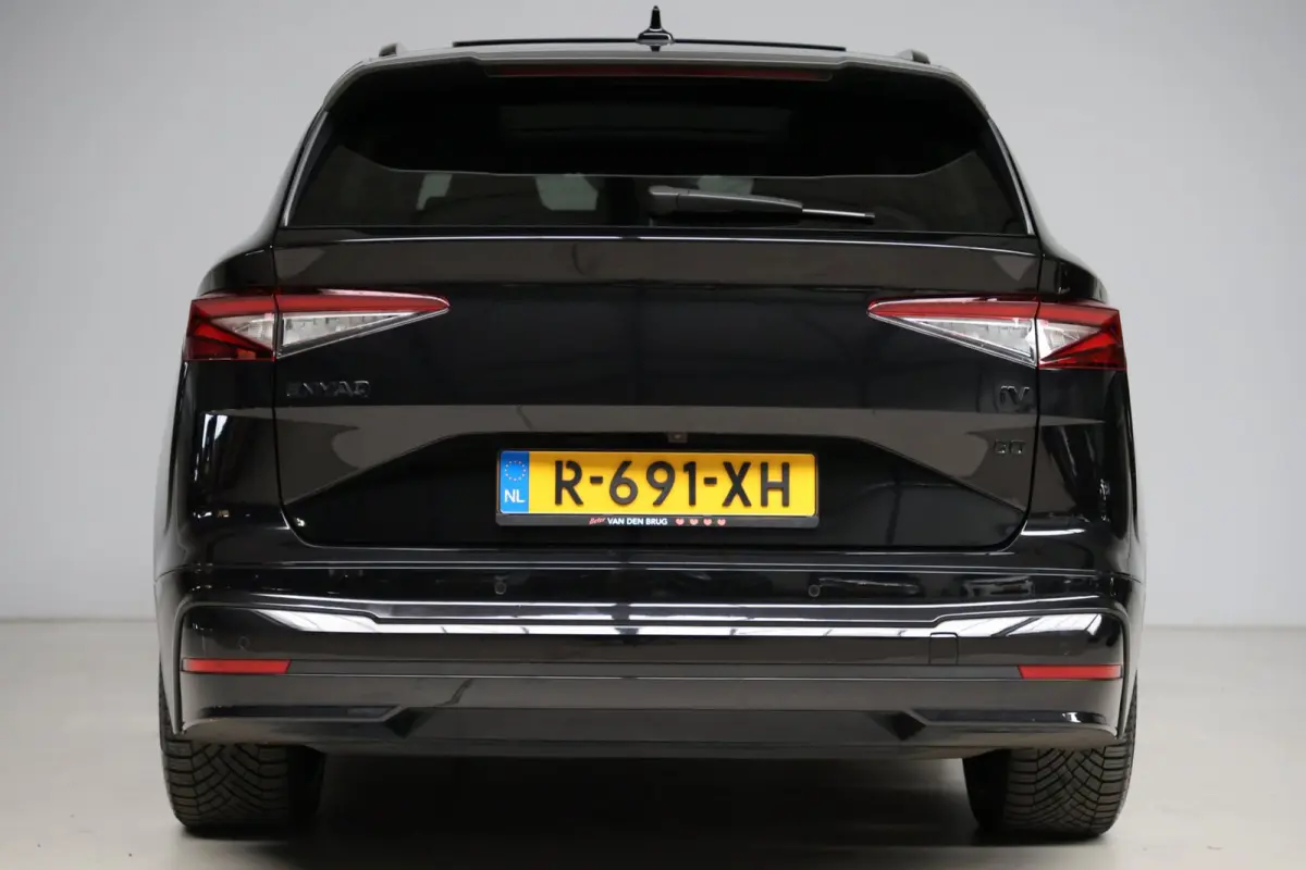 80 Sportline | panoramadak | adap. cruise | keyless entry | rijstrooksensor | apple carplay | camera | 1e eig | BTW