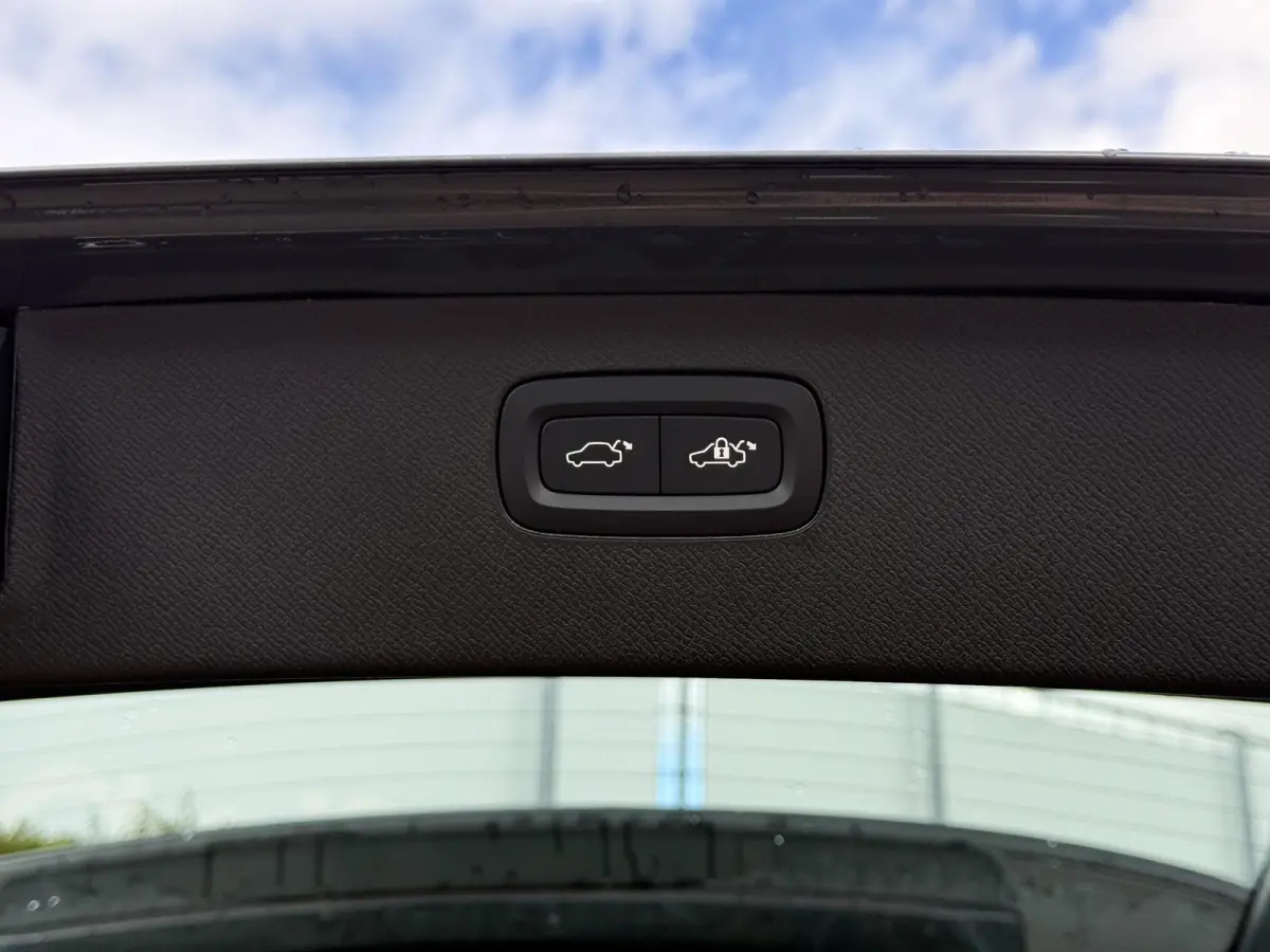 T8 Plug-in hybrid AWD Ultra Bright Exec. Ed.