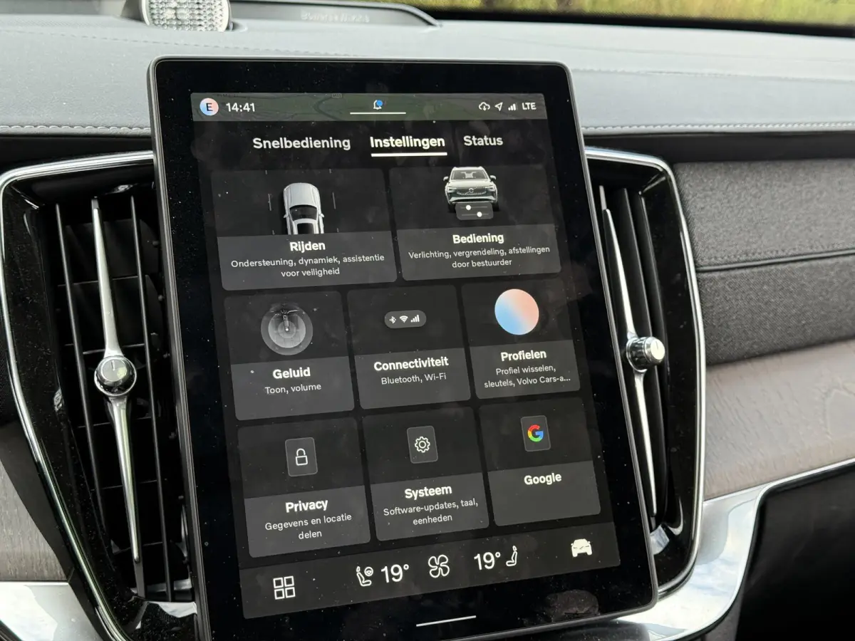 T8 Plug-in hybrid AWD Ultra Bright Exec. Ed.