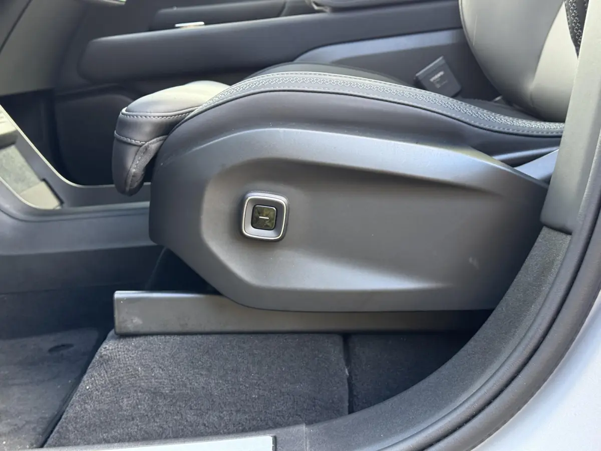 Single Motor Plus 7-Persoons | Donker Glas |