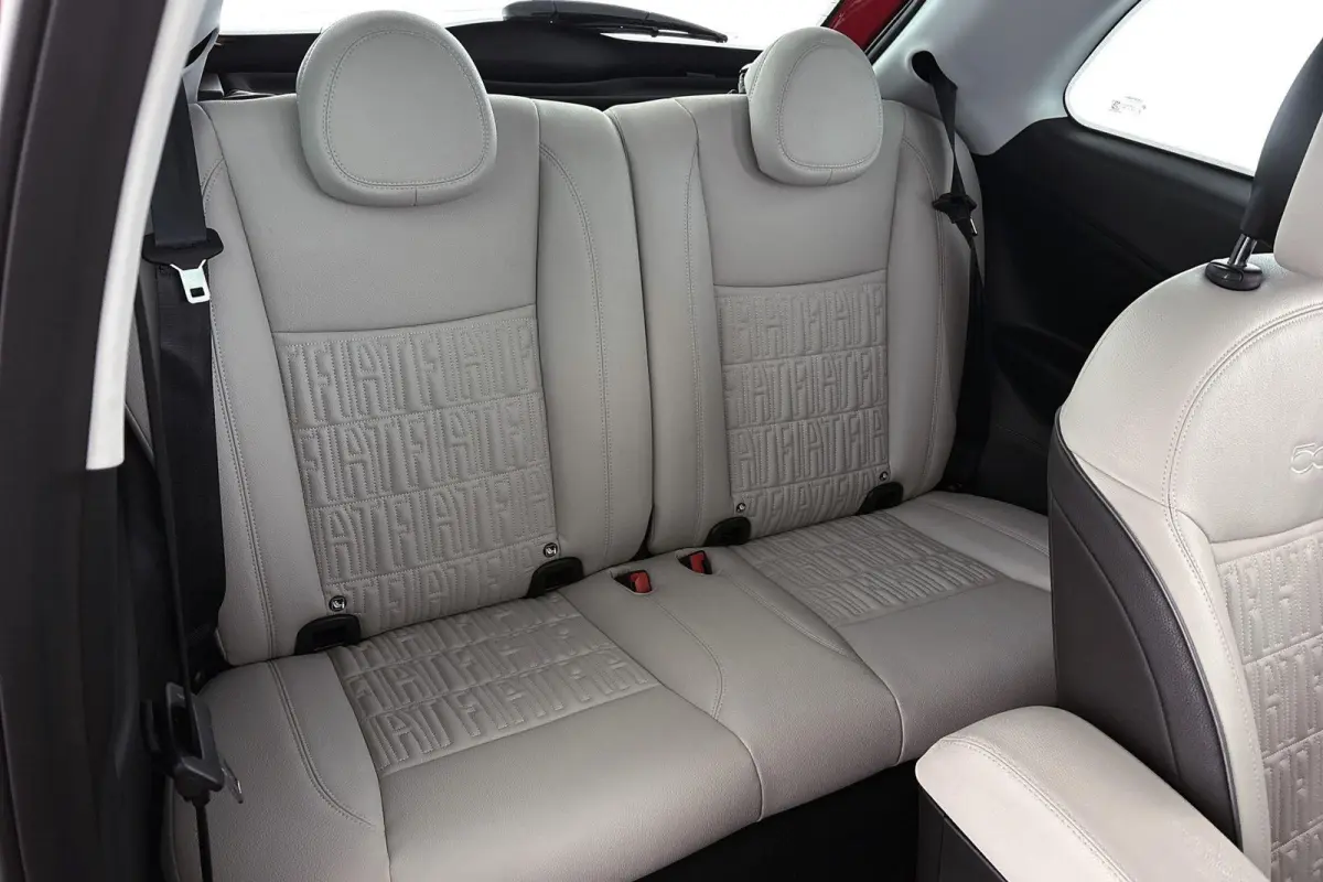 La Prima 42 kWh Pano Leder Stoelverwarming JBL Camera Apple CarPlay