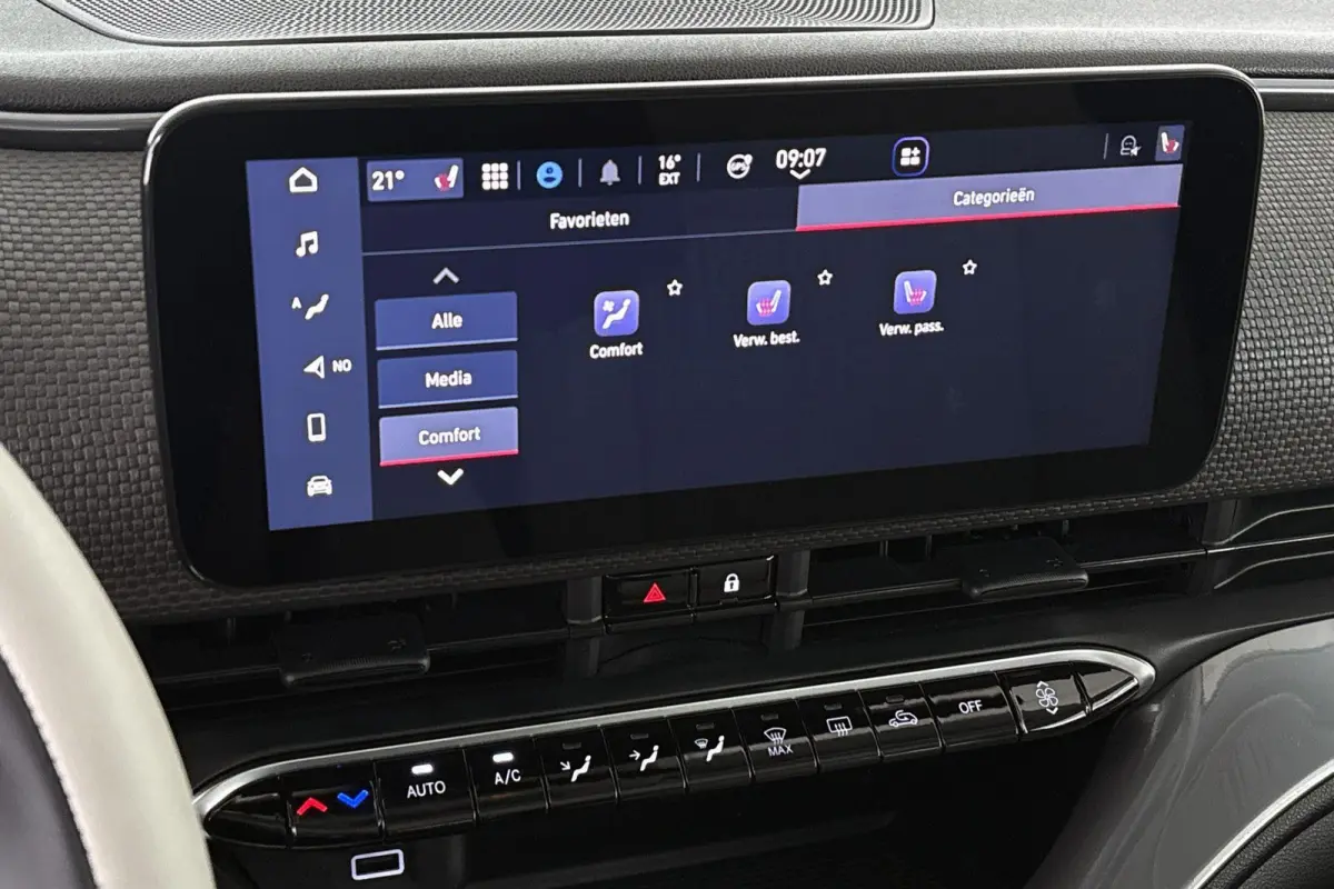 La Prima 42 kWh Pano Leder Stoelverwarming JBL Camera Apple CarPlay