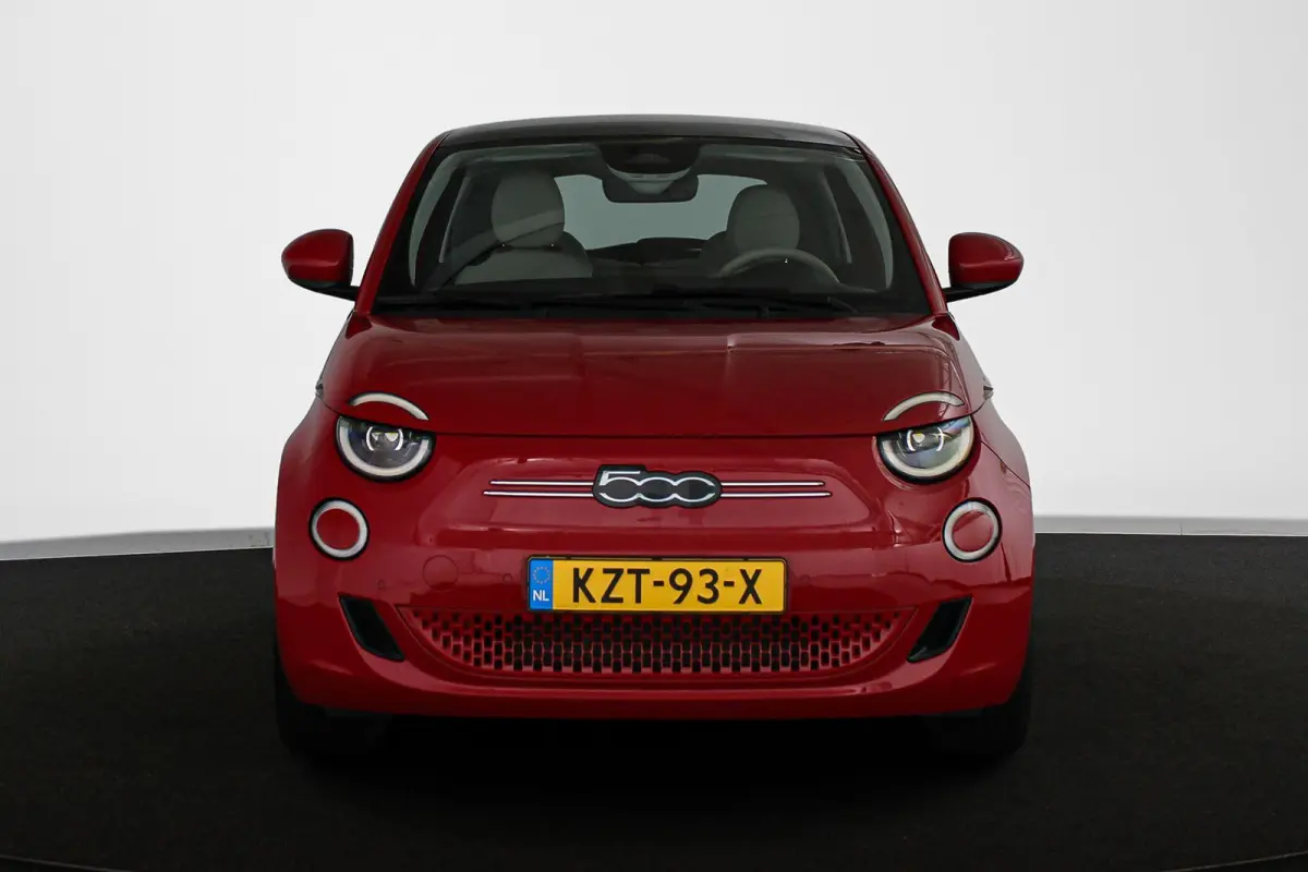 La Prima 42 kWh Pano Leder Stoelverwarming JBL Camera Apple CarPlay