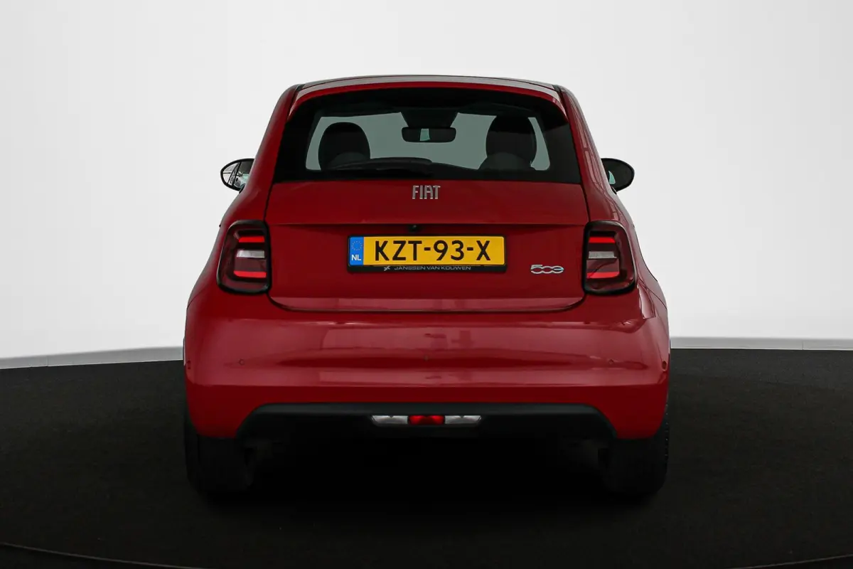 La Prima 42 kWh Pano Leder Stoelverwarming JBL Camera Apple CarPlay