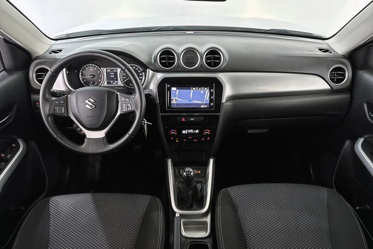 1.6 Exclusive Navi Camera Apple CarPlay Clima
