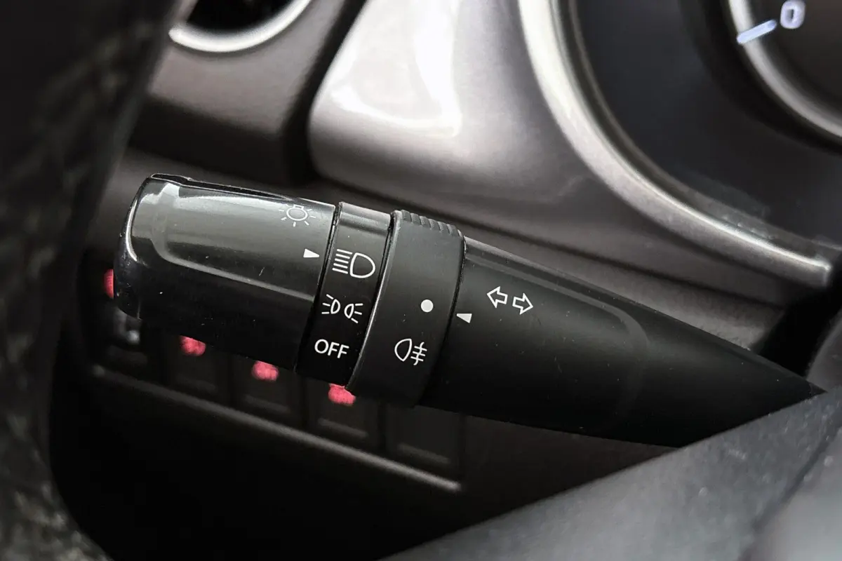1.6 Exclusive Navi Camera Apple CarPlay Clima