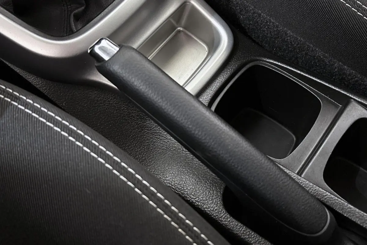 1.6 Exclusive Navi Camera Apple CarPlay Clima