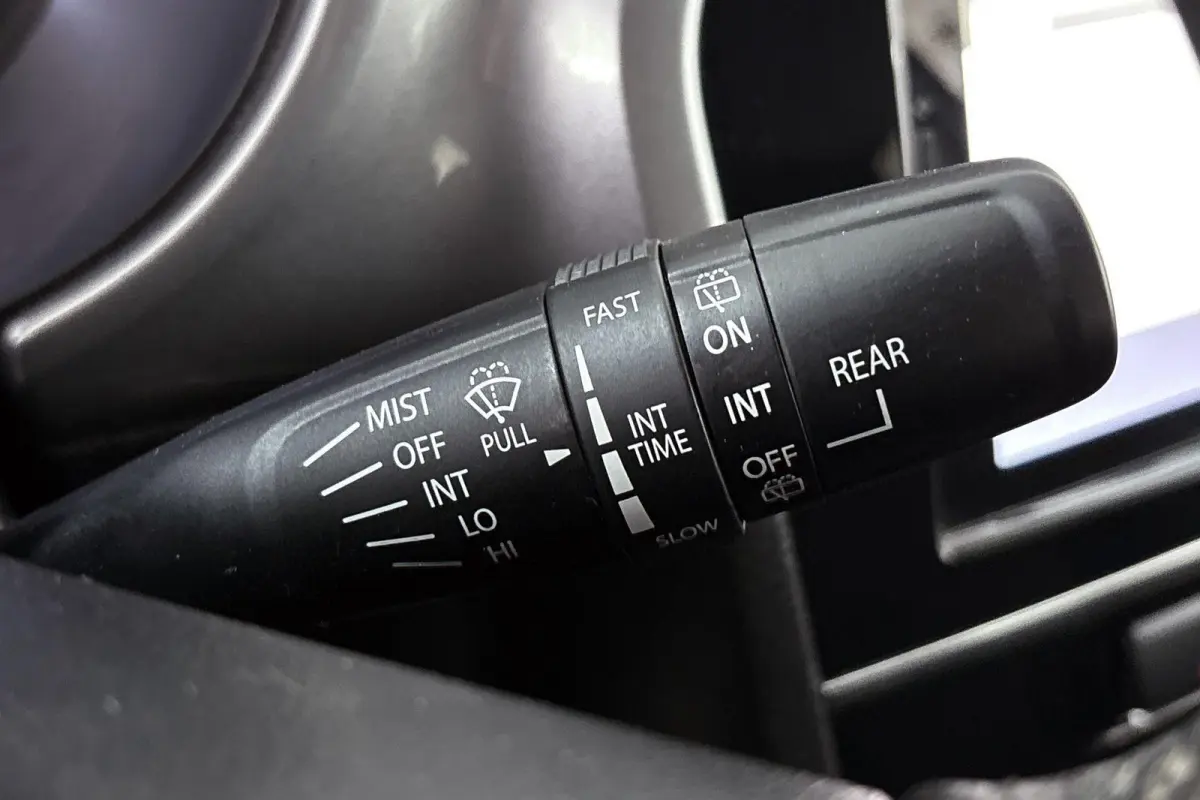 1.6 Exclusive Navi Camera Apple CarPlay Clima