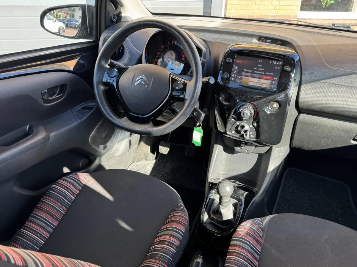 1.0 Feel 5-DEURS AIRCO/CARPLAY/CAMERA/NL-AUTO
